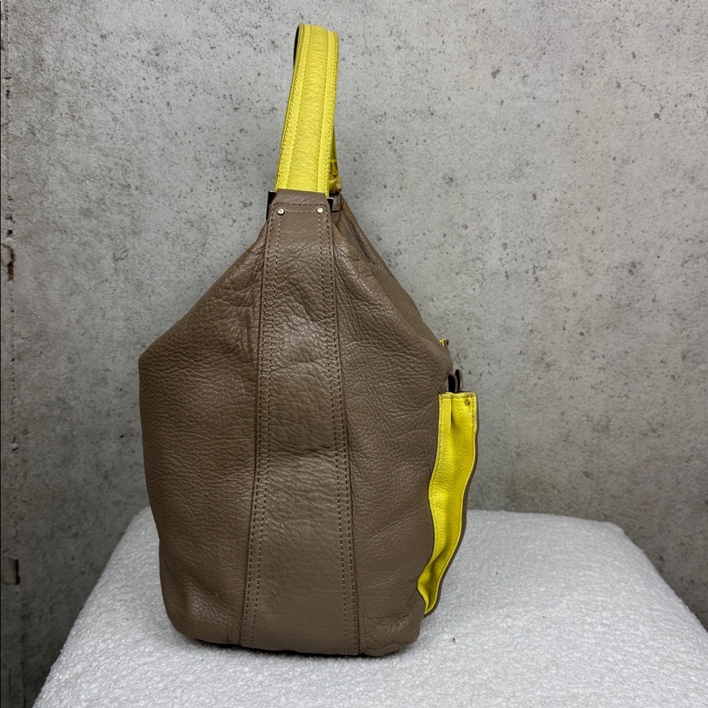 Tory Burch Leather Shoulder Bag - Picture 5 of 14